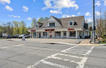 Prime highly trafficked Retail Plaza are signaled intersection