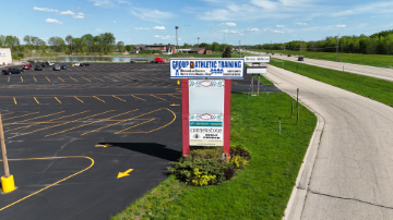 Pylon Signage - Wisconsin St - 