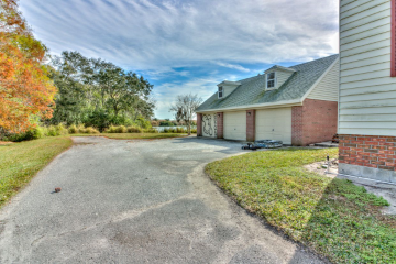 1664 Williamsburg Square, Lakeland, FL 33803 - Garage unit (three-bay)